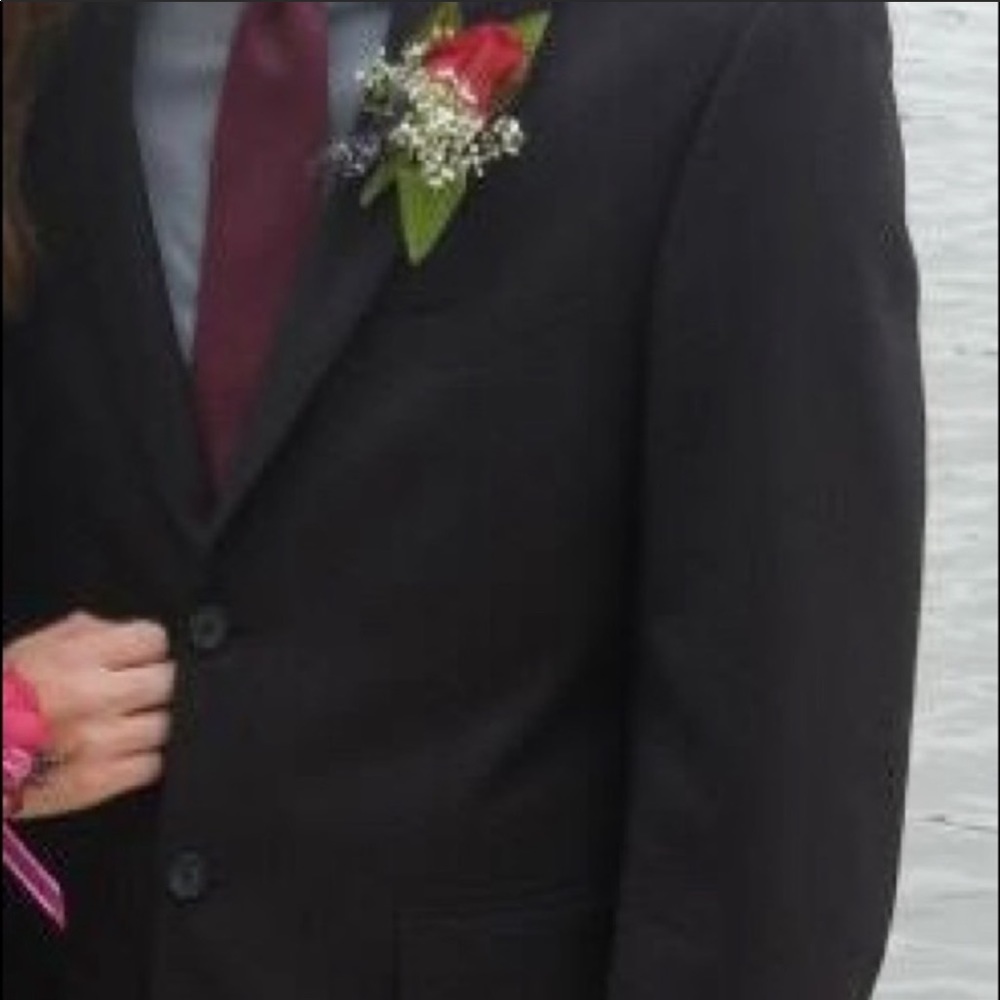 Dark Grey/Black Men’s Suit